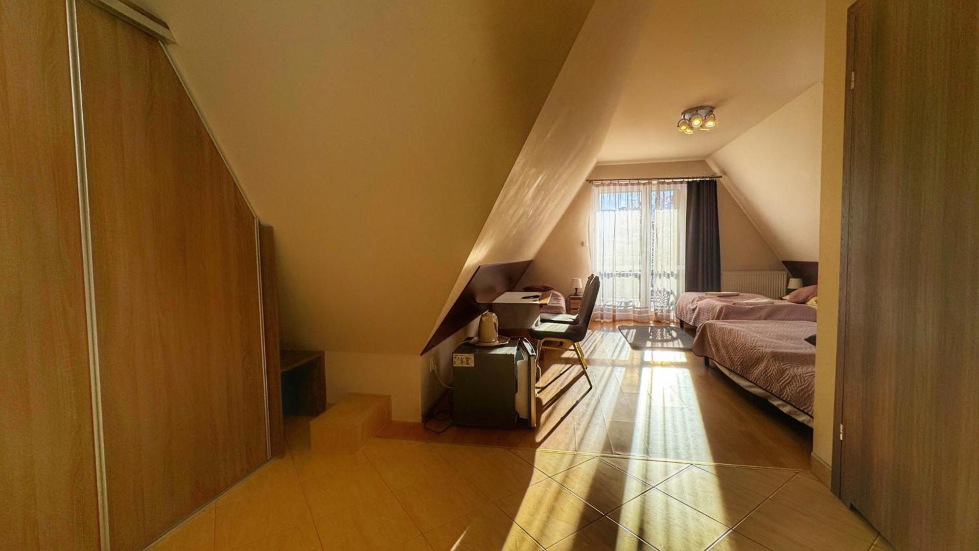 Broniewskiego Bed & Breakfast *